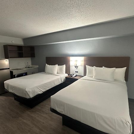 Suburban Studios Chester I-95 Εξωτερικό φωτογραφία