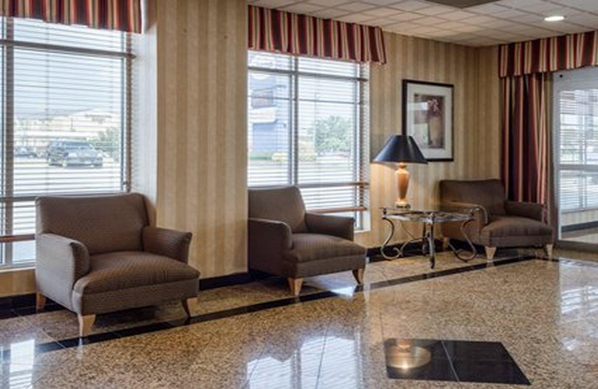 Suburban Studios Chester I-95 Εξωτερικό φωτογραφία