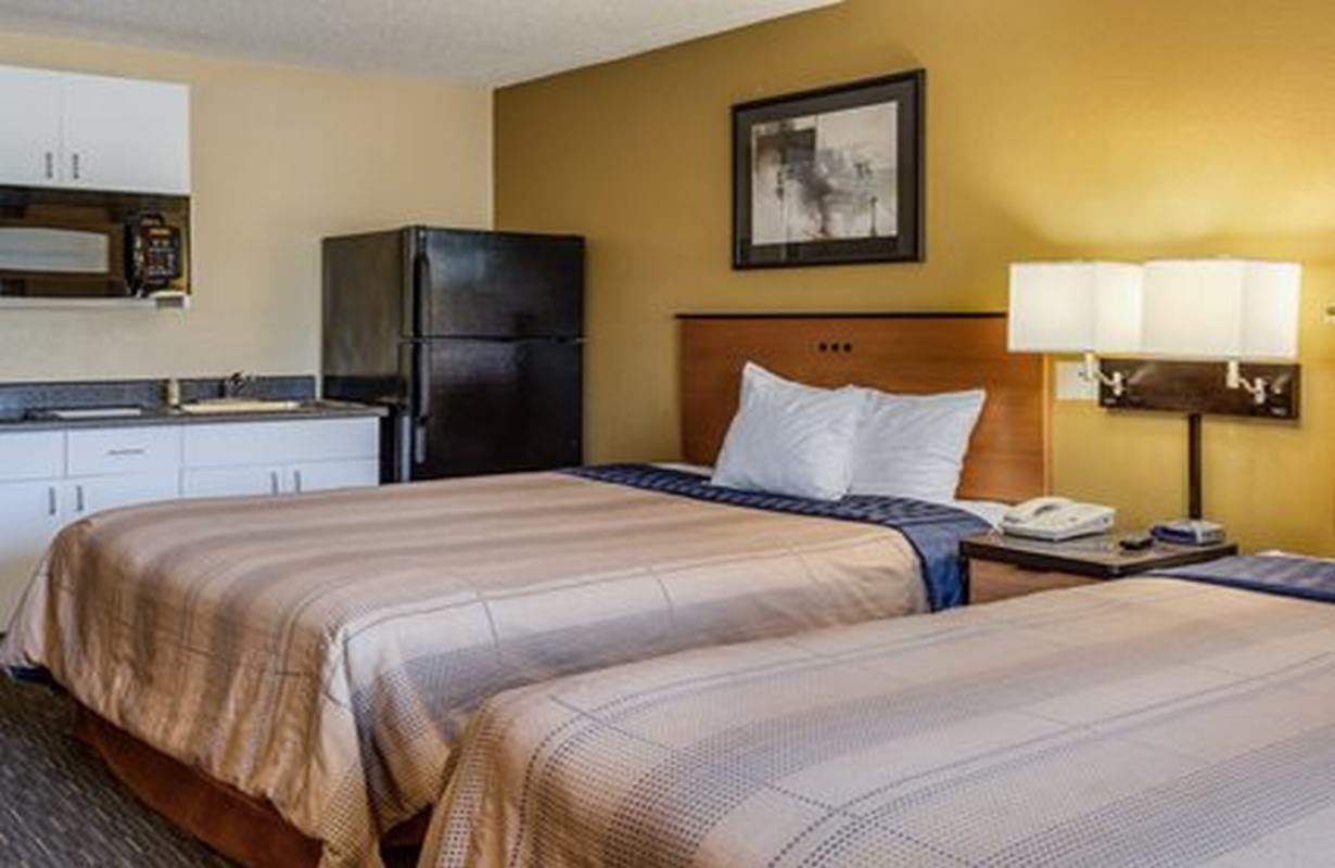 Suburban Studios Chester I-95 Εξωτερικό φωτογραφία