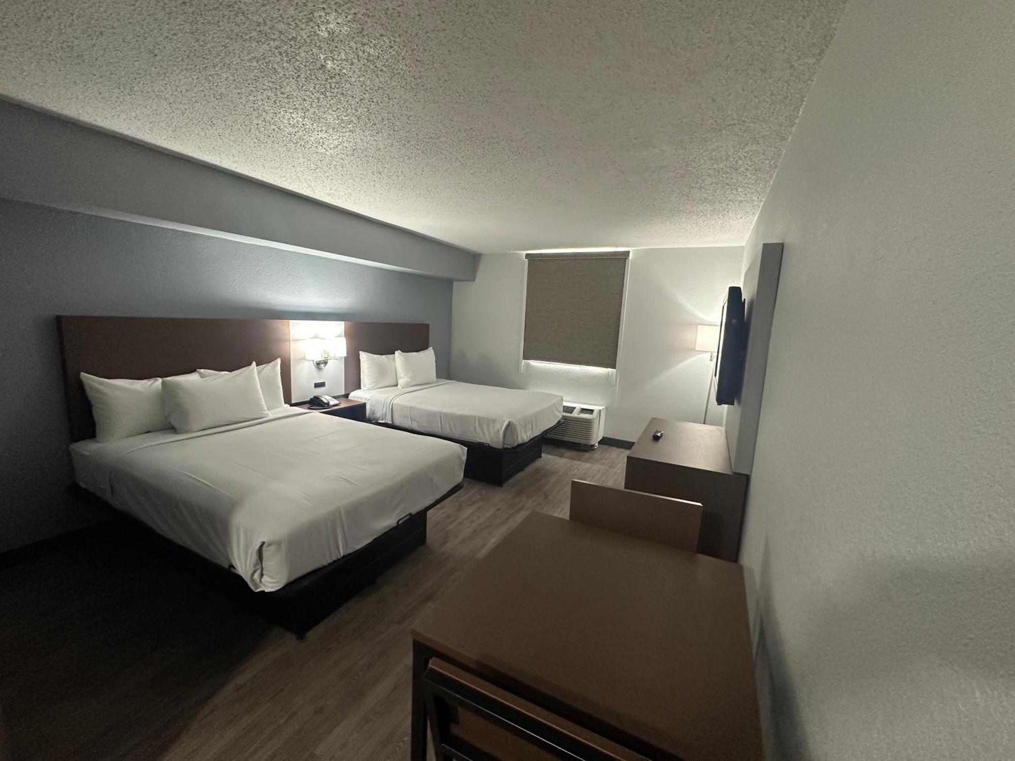 Suburban Studios Chester I-95 Εξωτερικό φωτογραφία