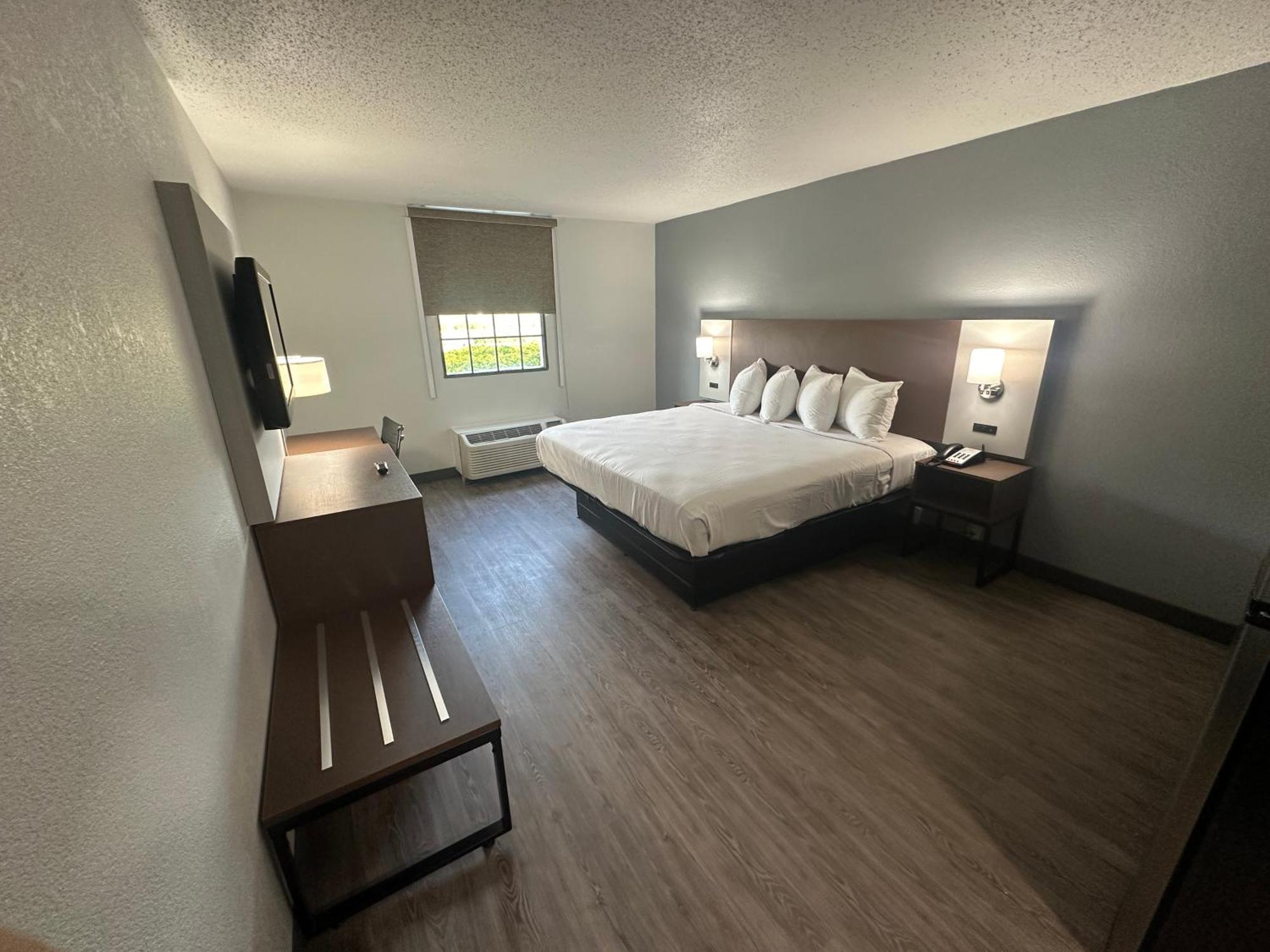 Suburban Studios Chester I-95 Εξωτερικό φωτογραφία