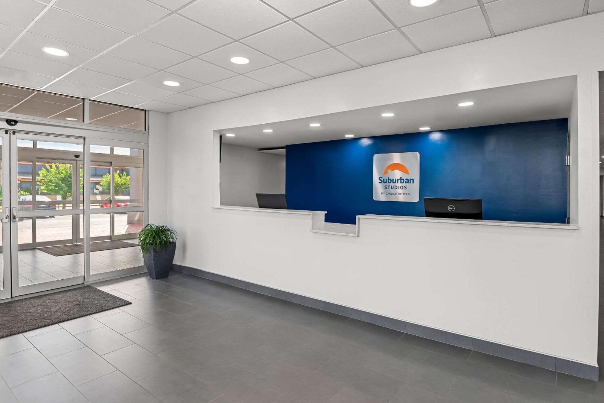 Suburban Studios Chester I-95 Εξωτερικό φωτογραφία
