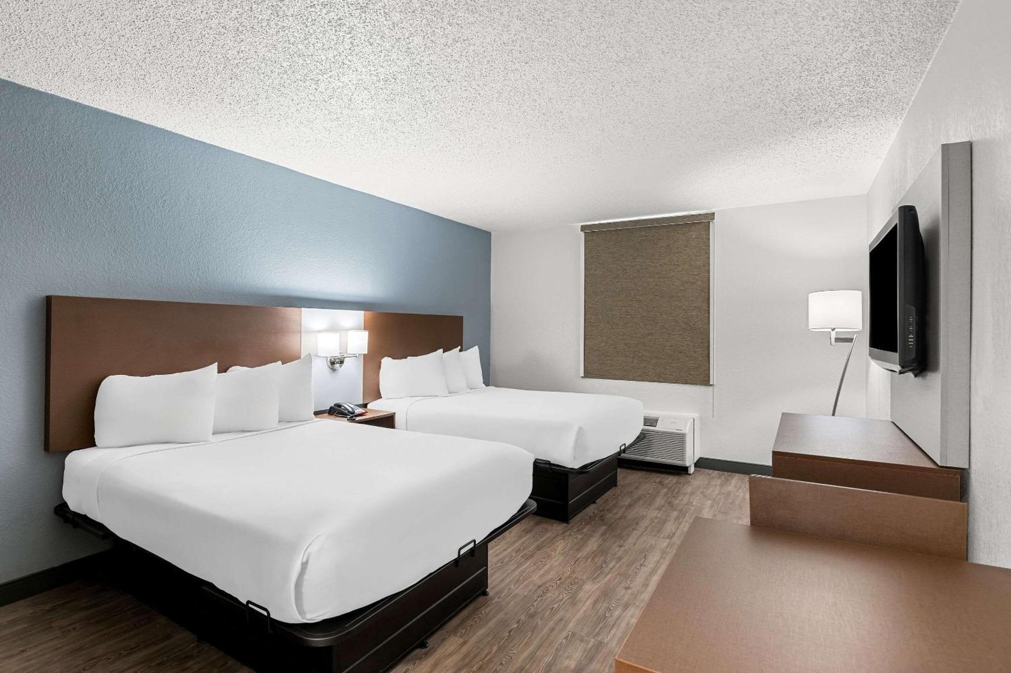Suburban Studios Chester I-95 Εξωτερικό φωτογραφία